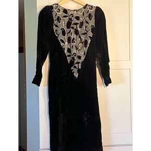 Vintage Destinee 1980s velvet shift party black gold metallic tulip motif, sz 2P